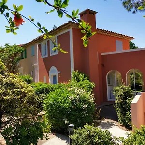 https://villa-dolce.fr-provencehotel.com