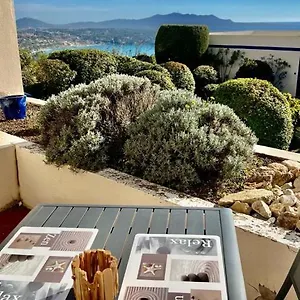 https://residence-katikias-vue-mer.fr-provencehotel.com